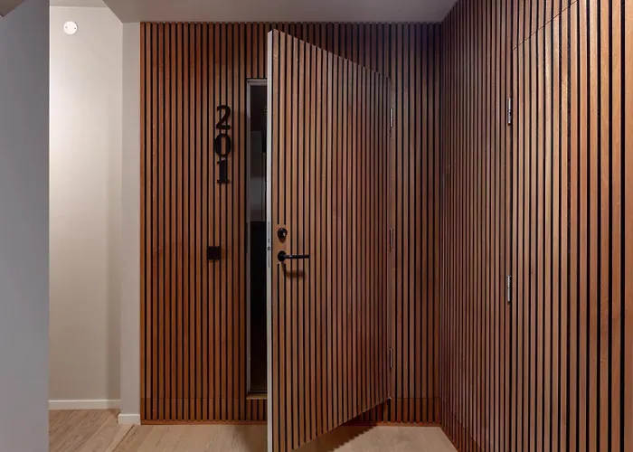 Exclusive Waterfront - Perfect For Ons Appartement